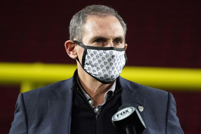 Pac-12 Commissioner Larry Scott 